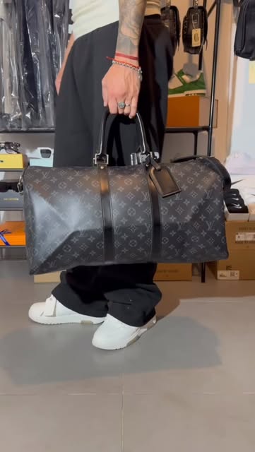 Bolso Louis Vuitton presentado por BY4 Import.