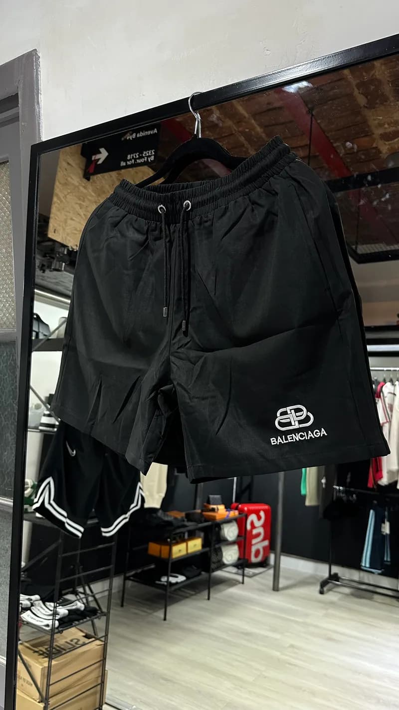 Balenciaga Malla Balenciaga negra — Mallas