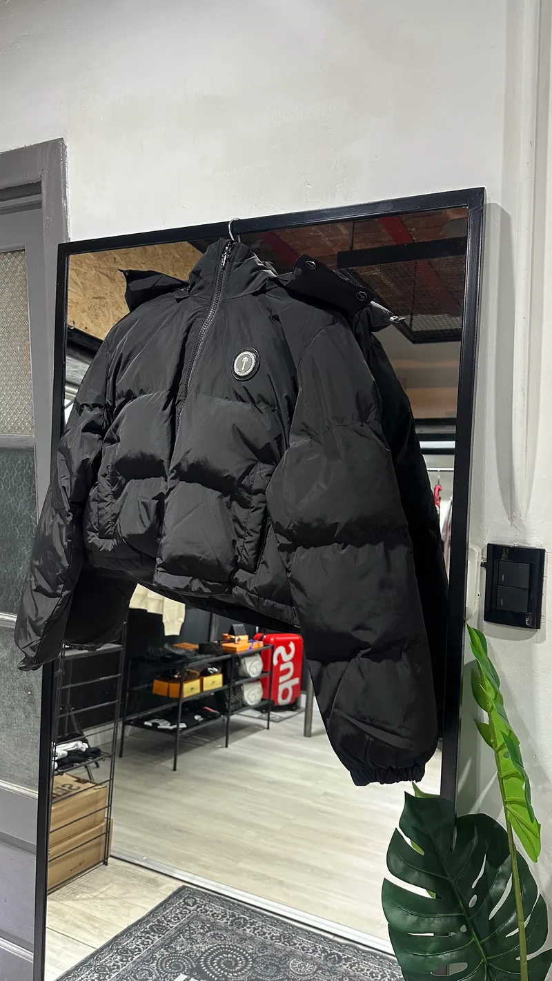 Trapstar Campera Trapstar puffer crop negra — Camperas